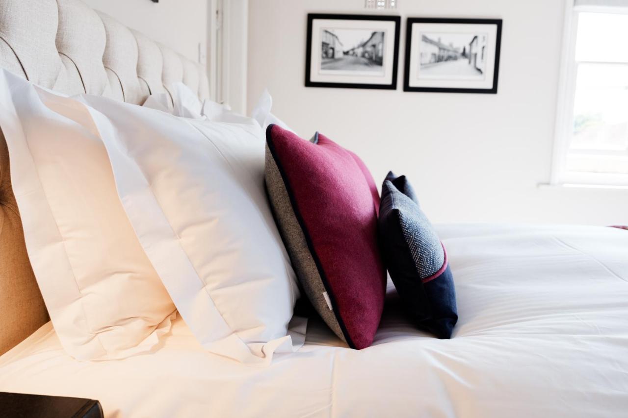 Bel And The Dragon-Kingsclere Hotel Ngoại thất bức ảnh
